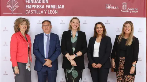 La vicepresidenta de la Junta de Castilla y León y consejera de Familia e Igualdad de Oportunidades, Isabel Blanco, inaugura la V edición de ''FP Talks'' de la Fundación Empresa Familiar de Castilla y León.