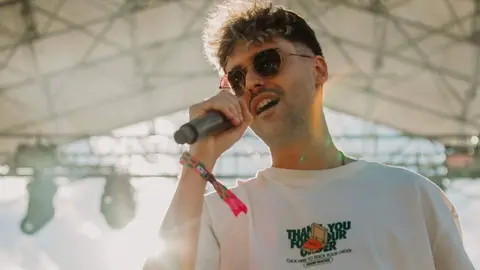 El Campo del Hípico se transforma en el epicentro de la música urbana con la última edición del Monoloco Fest, donde miles de almas vibran al unísono al ritmo de los hits del momento y disfrutan de la energía única de artistas de renombre. Foto: Monoloco