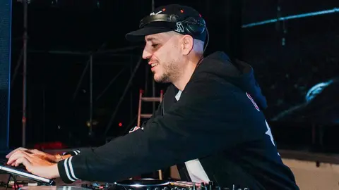 El Campo del Hípico se transforma en el epicentro de la música urbana con la última edición del Monoloco Fest, donde miles de almas vibran al unísono al ritmo de los hits del momento y disfrutan de la energía única de artistas de renombre. Foto: Monoloco.