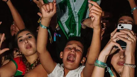 El Campo del Hípico se transforma en el epicentro de la música urbana con la última edición del Monoloco Fest, donde miles de almas vibran al unísono al ritmo de los hits del momento y disfrutan de la energía única de artistas de renombre. Foto: Monoloco.