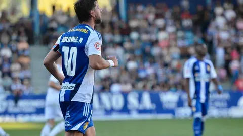 Intenso duelo en El Toralín con una Ponferradina necesitada de puntos ante un Castilla joven, pero muy atrevido.