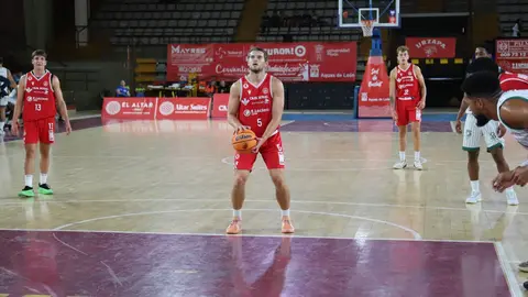 La Cultural Leonesa se desinfla en la prórroga y cede ante el Coto Córdoba. Cuarenta minutos excelentes de los de Luis Castillo se esfumaron en la prórroga. Fotos: Isaac Llamazares