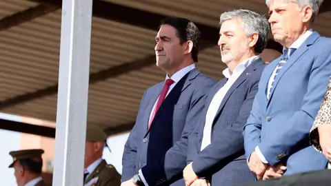 El general de división, representante institucional del Ejercito de Tierra en Castilla y León y jefe de la División San Marcial, Mariano Arrazola Martínez, preside el acto de celebración de la festividad de Nuestra Señora del Rosario, patrona de la Unidad Militar de Emergencias. Foto: Campillo.