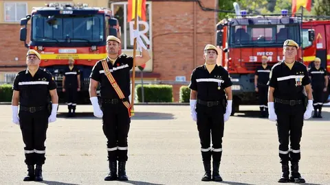 El general de división, representante institucional del Ejercito de Tierra en Castilla y León y jefe de la División San Marcial, Mariano Arrazola Martínez, preside el acto de celebración de la festividad de Nuestra Señora del Rosario, patrona de la Unidad Militar de Emergencias. Foto: Campillo.