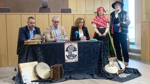 Villaquilambre celebra sus primeras Jornadas de Tradición e Identidad Leonesa. El municipio organiza dos semanas de actividades culturales, talleres y exposiciones para reivindicar el orgullo leonés y rendir homenaje a sus pandereteras centenarias.