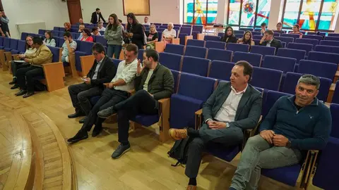 El presidente nacional de la Agrupación de los Cuerpos de la Administración de Instituciones Penitenciarias, José Ramón López Santamaría, inaugura el X Congreso Legionense Penitenciario, organizado por Acaip en colaboración con la Universidad de León