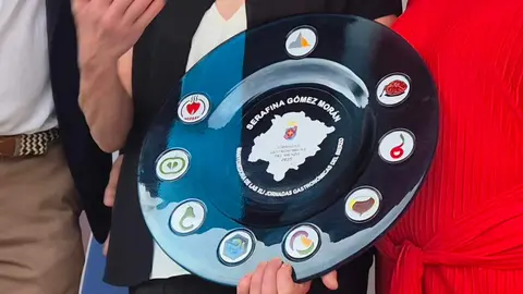 La Domus de Carucedo acogió una inauguración cargada de emoción y orgullo berciano, con Serafina Morán como mantenedora y un mensaje claro: “Los incendios no se extinguen cuando se apagan las llamas”.