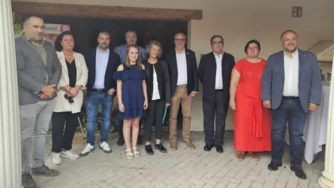 La Domus de Carucedo acogió una inauguración cargada de emoción y orgullo berciano, con Serafina Morán como mantenedora y un mensaje claro: “Los incendios no se extinguen cuando se apagan las llamas”.
