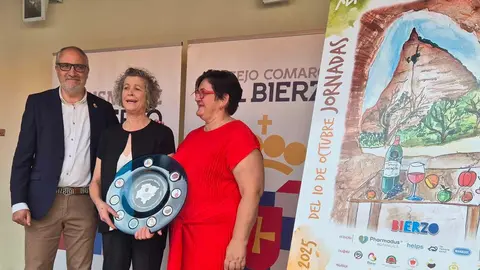 La Domus de Carucedo acogió una inauguración cargada de emoción y orgullo berciano, con Serafina Morán como mantenedora y un mensaje claro: “Los incendios no se extinguen cuando se apagan las llamas”.
