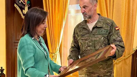 La ministra de Defensa, Margarita Robles, visita el Regimiento de Artillería Lanzacohetes de Campaña (Ralca 63) del Ejército de Tierra, con sede en el Acuartelamiento Santocildes de Astorga.
