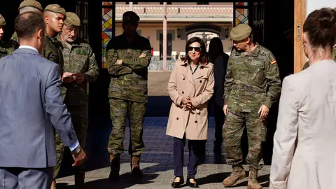 La ministra de Defensa, Margarita Robles, visita el Regimiento de Artillería Lanzacohetes de Campaña (Ralca 63) del Ejército de Tierra, con sede en el Acuartelamiento Santocildes de Astorga. Foto: Campillo