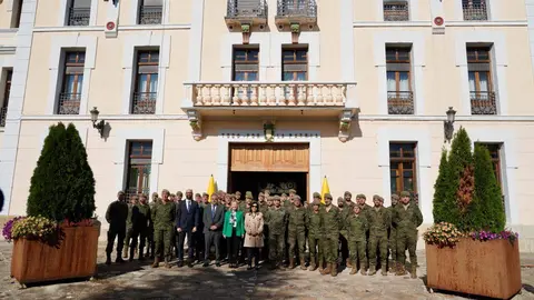 La ministra de Defensa, Margarita Robles, visita el Regimiento de Artillería Lanzacohetes de Campaña (Ralca 63) del Ejército de Tierra, con sede en el Acuartelamiento Santocildes de Astorga. Foto: Campillo