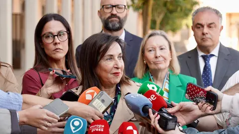 La ministra de Defensa, Margarita Robles, visita el Regimiento de Artillería Lanzacohetes de Campaña (Ralca 63) del Ejército de Tierra, con sede en el Acuartelamiento Santocildes de Astorga. Foto: Campillo