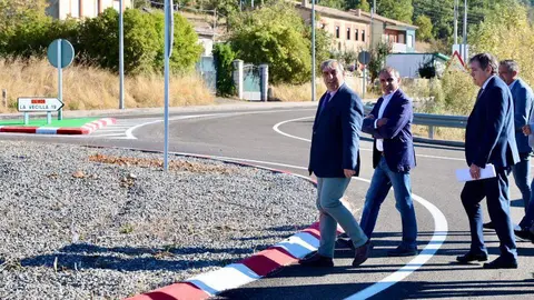 El consejero de Movilidad y Transformación Digital presenta las obras de mejora de la carretera CL-626. Foto: Campillo