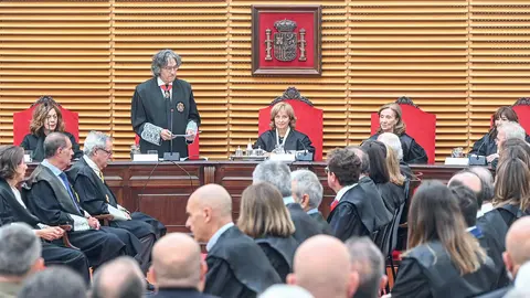 El Palacio de Justicia de Burgos acoge el acto solemne de apertura del año judicial 2025-2026 en Castilla y León, presidido por la presidenta del Tribunal Superior de Justicia de Castilla y León (TSJCyL), Ana del Ser, en el que también participa el fiscal superior de la Comunidad, Santiago Mena. Además, acuden entre otros, el presidente de la Junta, Alfonso Fernández Mañueco; el presidente de las Cortes, Carlos Pollán; o el delegado del Gobierno, Nicanor Sen. Fotos: Ricardo Ordóñez