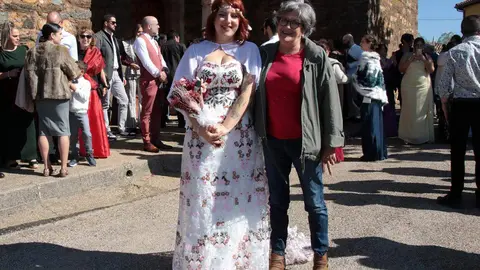 La pequeña localidad de Castro de Cepeda celebra su primera boda en el siglo XXI. Foto: Peio García