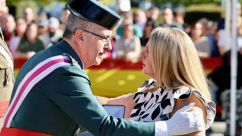 El general de Brigada Jefe de la XII Zona de la Guardia Civil (Castilla y León), José Antonio Fernández de Luz de las Heras y el delegado del Gobierno, Nicanor Sen, presiden el acto institucional de la festividad de la Virgen del Pilar. Foto: Campillo