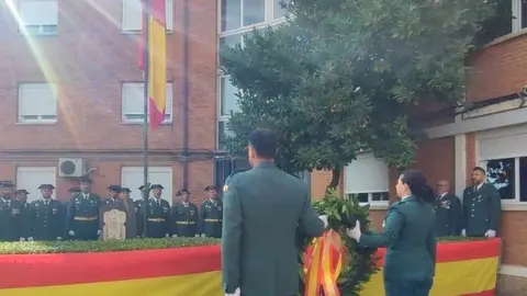 La Guardia Civil de Astorga honra a su patrona con emoción y tradición. El acto incluyó el izado de bandera, homenaje a los caídos y una misa en honor a la Virgen del Pilar; la comarca del Órbigo también celebró la festividad en Veguellina.