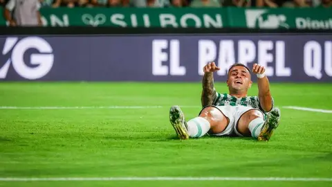 La Cultural pone intensidad ante un Córdoba con la fortuna de cara en el último minuto de la primera mitad.