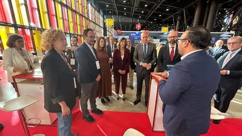 El secretario de Estado de Telecomunicaciones e Infraestructuras Digitales, Antonio Hernando, el director general del Instituto Nacional de Ciberseguridad, Incibe, Félix Barrio, y el alcalde de León, José Antonio Diez, inauguran el Encuentro Internacional de Seguridad de la Información, Enise.