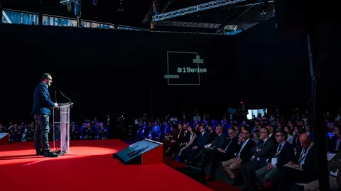 El secretario de Estado de Telecomunicaciones e Infraestructuras Digitales, Antonio Hernando, el director general del Instituto Nacional de Ciberseguridad, Incibe, Félix Barrio, y el alcalde de León, José Antonio Diez, inauguran el Encuentro Internacional de Seguridad de la Información, Enise.