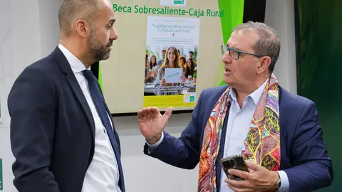 Caja Rural presenta la Beca Sobresaliente para premiar el esfuerzo académico de los jóvenes. Foto: Campillo.