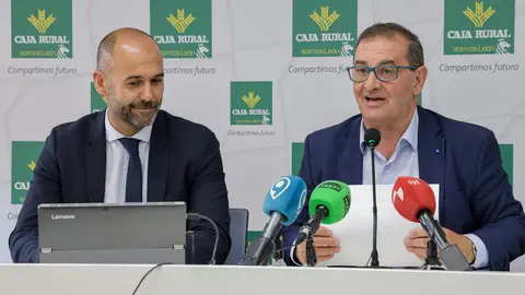 Caja Rural presenta la Beca Sobresaliente para premiar el esfuerzo académico de los jóvenes. Foto: Campillo.