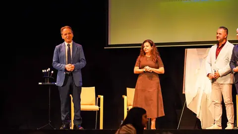 Acto de presentación del Festival Internacional León Vive la Magia 2025.