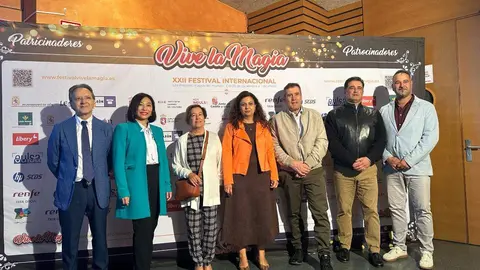 Acto de presentación del Festival Internacional León Vive la Magia 2025.