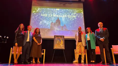 Acto de presentación del Festival Internacional León Vive la Magia 2025.