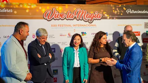 Acto de presentación del Festival Internacional León Vive la Magia 2025.