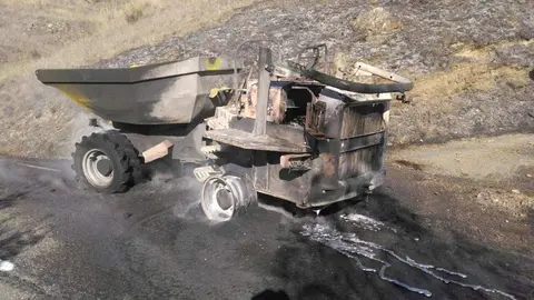 La rápida intervención de los parques de Celada y Valencia de Don Juan evitó daños forestales y controló sendos fuegos en una máquina agrícola y en una zona urbano-rural.
