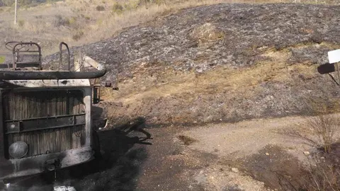 La rápida intervención de los parques de Celada y Valencia de Don Juan evitó daños forestales y controló sendos fuegos en una máquina agrícola y en una zona urbano-rural.