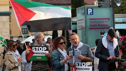 Concentración frente a Botines en la tarde del miércoles contra el genocidio de Israel en Gaza. Foto: Peio García