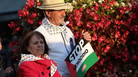 Concentración frente a Botines en la tarde del miércoles contra el genocidio de Israel en Gaza. Foto: Peio García