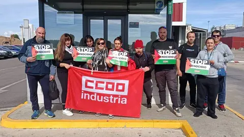 Protestas lideradas por CCOO ante centros de trabajo de León. Foto: CCOO