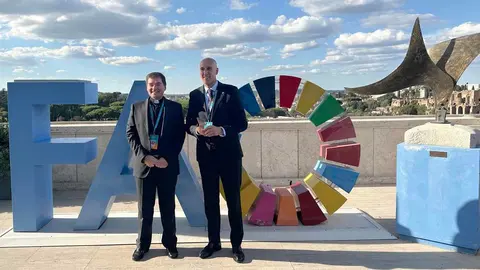 El Calendario Agrícola de San Isidoro deslumbra en Roma como símbolo de la herencia hispana en la FAO



La Organización de las Naciones Unidas para la Alimentación y la Agricultura elige la joya románica del Panteón de los Reyes de León como representante de España en el nuevo Museo y Red de la Alimentación y la Agricultura (FAO MuNe), inaugurado este jueves con la presencia de la reina Letizia y líderes internacionales