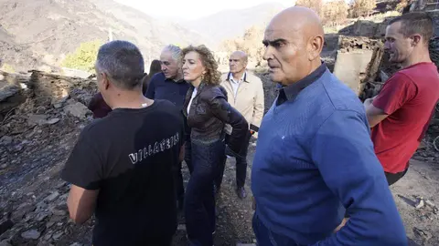 La Junta destinará 6,6 millones de euros a la reconstrucción íntegra de Lusio, afectada por los incendios forestales de este verano. El Gobierno autonómico reconstruirá nueve viviendas “devastadas” y construirá tres edificaciones más que cederá al Ayuntamiento para “fomentar el arraigo en el medio rural”. Foto: César Sánchez