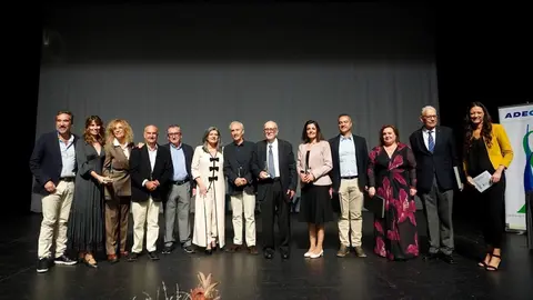 El presidente de las Cortes de Castilla y León, Carlos Pollán, participa en el acto de entrega de los V Premios ADECyL Valladolid, que organiza la Asociación de Escoliosis de la Comunidad. Foto: Miriam Chacón.