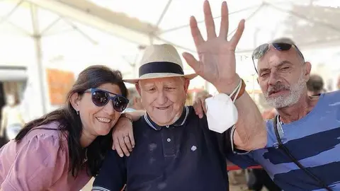 La pasada semana falleció Salvador Vicente Froilán Tito, a los 93 años, en Riello. Su pérdida deja un vacío profundo en la vida cotidiana de Omaña, donde su nombre fue durante décadas sinónimo de cercanía, trabajo y alegría.