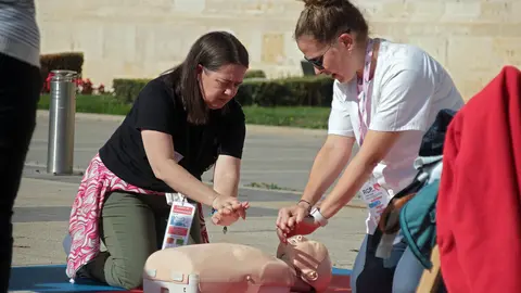 El Instituto de Ciencias de la Salud de Castilla y León y la Gerencia de Atención Primaria de León organizan un macrotaller de Reanimación Cardiopulmonar. Foto: Peio García.