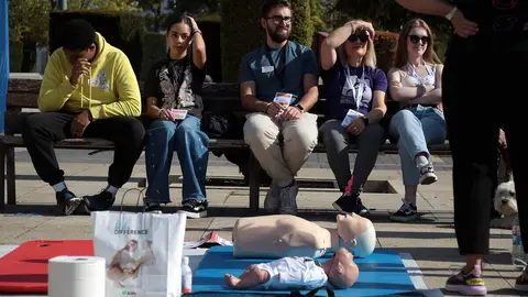 El Instituto de Ciencias de la Salud de Castilla y León y la Gerencia de Atención Primaria de León organizan un macrotaller de Reanimación Cardiopulmonar. Foto: Peio García.