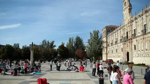El Instituto de Ciencias de la Salud de Castilla y León y la Gerencia de Atención Primaria de León organizan un macrotaller de Reanimación Cardiopulmonar. Foto: Peio García.