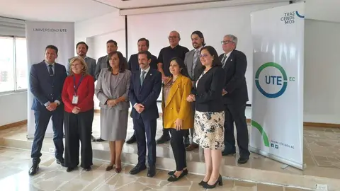 El acuerdo ha sido rubricado en Quito por el vicerrector de Internacionalización y Compromiso Global, José Alberto Benítez Andrades, con el rector de la universidad ecuatoriana. Foto: ULE.