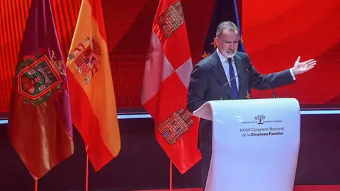 El Congreso Nacional de la Empresa Familiar reúne en Burgos a Felipe VI, Mañueco y Feijóo en una cita donde se reivindicó el papel del emprendimiento familiar, el rigor fiscal y la innovación como motores del crecimiento económico