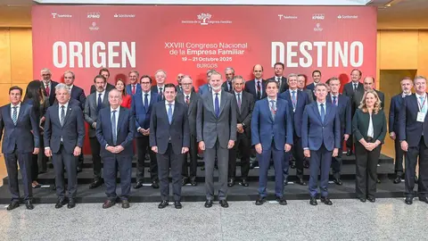 El Congreso Nacional de la Empresa Familiar reúne en Burgos a Felipe VI, Mañueco y Feijóo en una cita donde se reivindicó el papel del emprendimiento familiar, el rigor fiscal y la innovación como motores del crecimiento económico