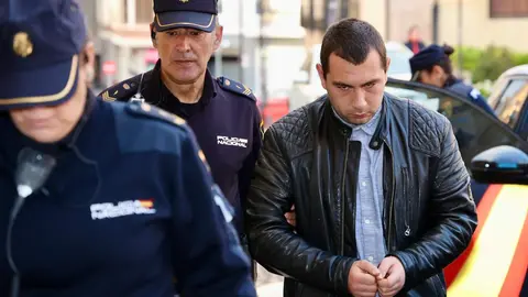 La Audiencia Provincial de León acoge la primera sesión del juicio contra A.R.T.S., al que se le acusa de los delitos de asesinato y amenazas en el ámbito familiar por presuntamente haber matado a su madre durante la navidad de 2022. Foto: Campillo