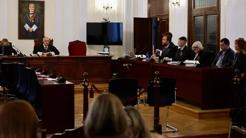La Audiencia Provincial de León acoge la primera sesión del juicio contra A.R.T.S., al que se le acusa de los delitos de asesinato y amenazas en el ámbito familiar por presuntamente haber matado a su madre durante la navidad de 2022. Foto: Campillo