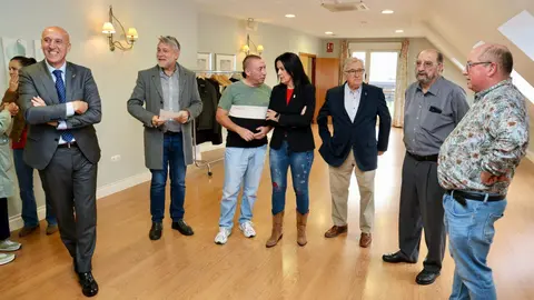 La Plataforma Ciudadana Más Vuelos, representada por su presidente, Pedro Álvarez Vallejo, ofrece una rueda de prensa junto a los alcaldes de León, José Antonio Diez; San Andrés del Rabanedo Ana María Fernández Caurel; Villaquilambre, Vicente Álvarez Flórez, Valverde de la Virgen, David Fernández Blanco; y Onzonilla, Diego Lorenzana Rodríguez; en la rueda de prensa también han estado representantes sociales y sindicales de la provincia de León. Fotos: Campillo