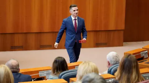 Primera sesión del pleno de las Cortes de Castilla y León, que comienza con las preguntas de control al Ejecutivo. Fotos: Leticia Pérez